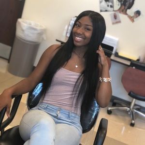 Meet your Posher, Yani